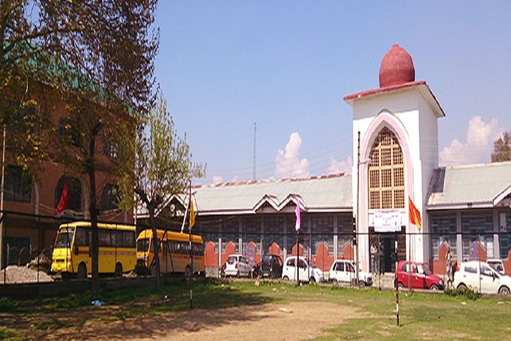 https://cache.careers360.mobi/media/colleges/social-media/media-gallery/8648/2021/3/23/Transport of Islamia College of Science and Commerce Srinagar_Transport.jpg